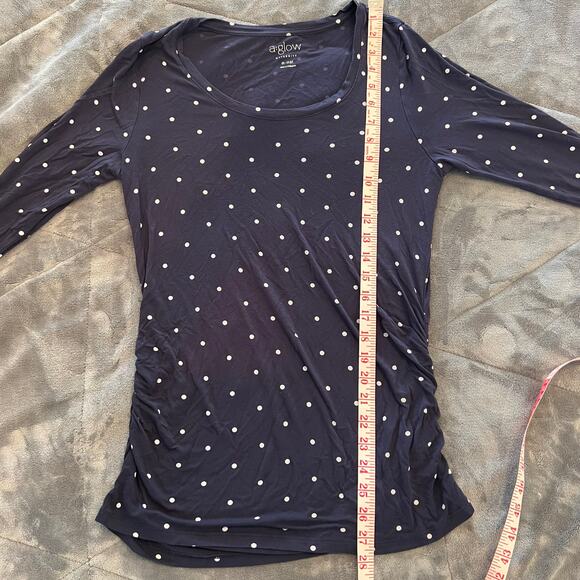 A Glow Maternity Top with Polka Dots Size Medium - Maternity - Picture 10 of 10